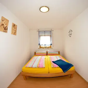 Apartment Ferienwohnung Stettfeld, Stettfeld